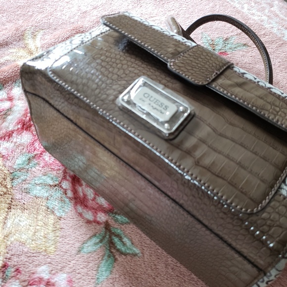 Handbag - Picture 3 of 3